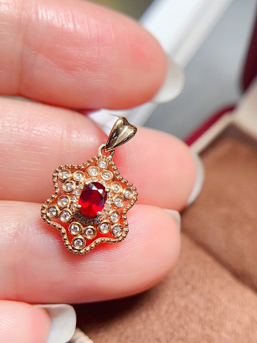 18K gold ruby pendant - 4
