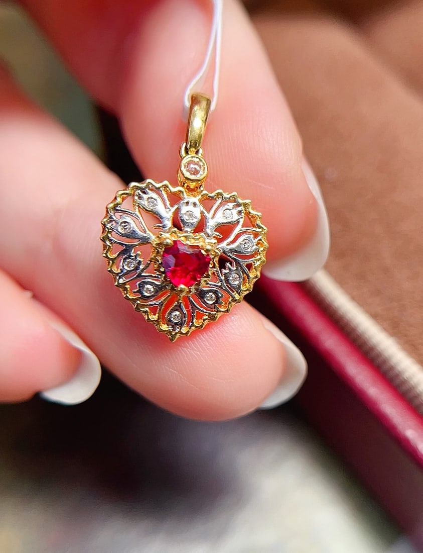 18K Gold Natural Ruby Pendant - 3