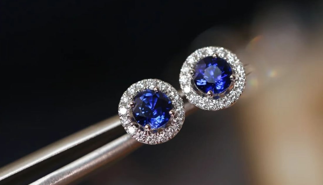 18K diamond-set sapphire stud earrings - 9