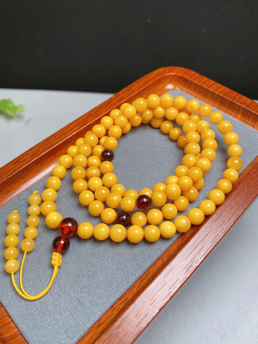 Natural amber bead necklace (1 of 4)