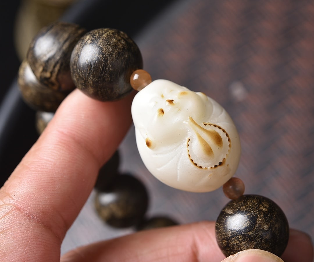 Agarwood bracelet - 3