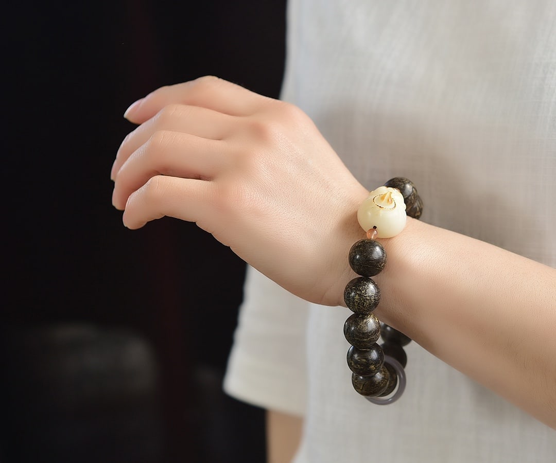 Agarwood bracelet - 6