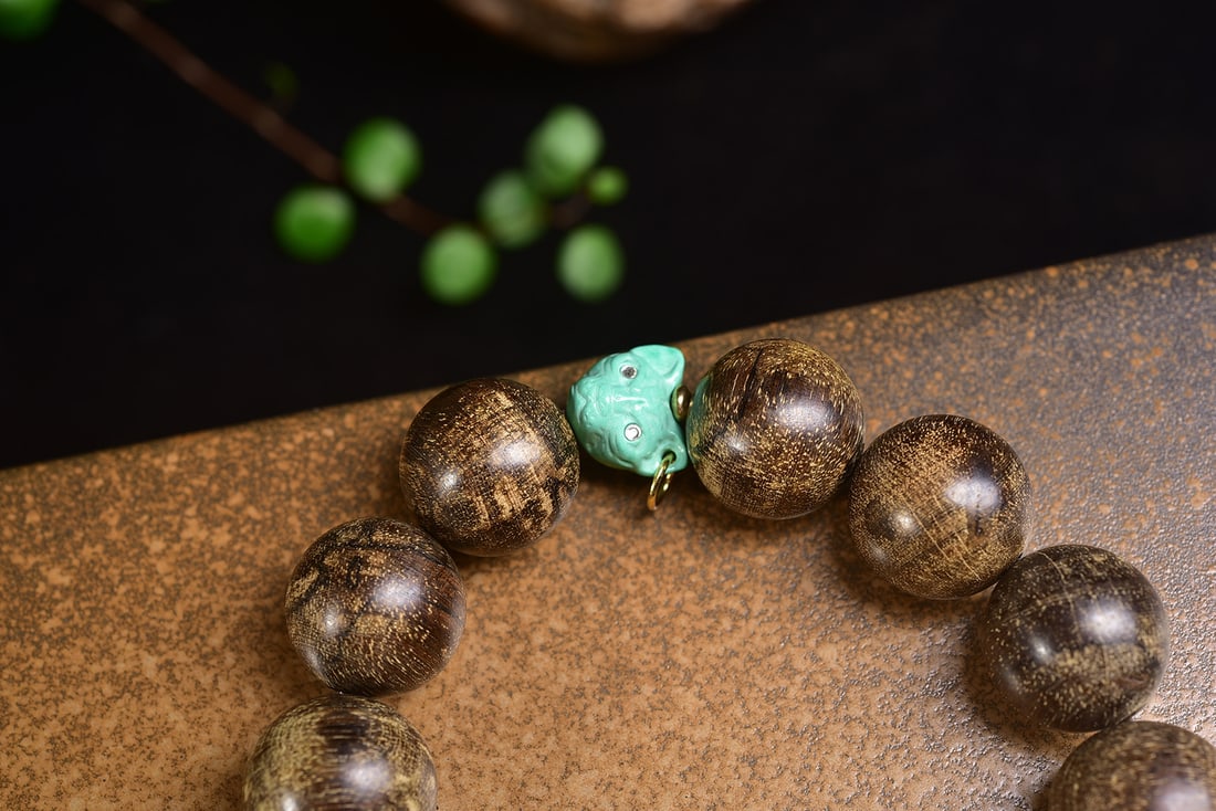 Agarwood bracelet - 4