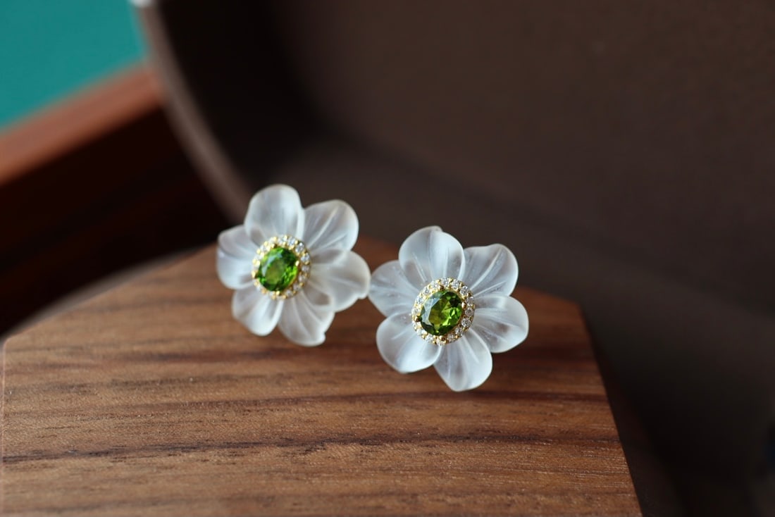 18K gold natural moonstone and white crystal earrings - 2