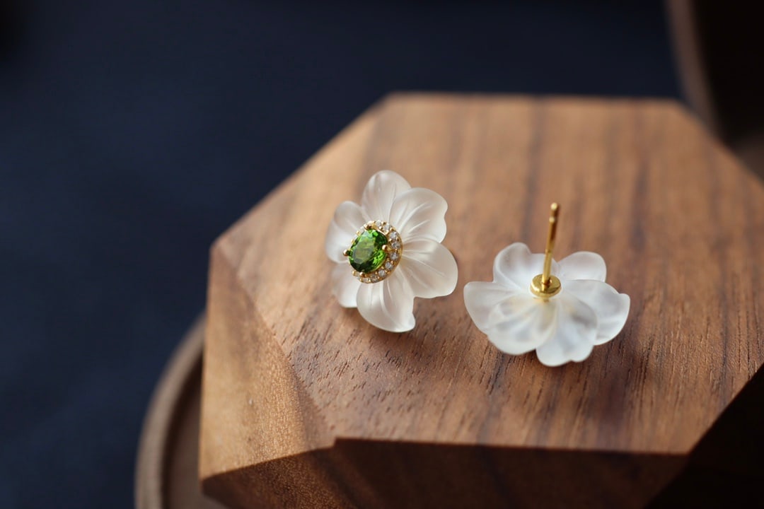 18K gold natural moonstone and white crystal earrings - 3