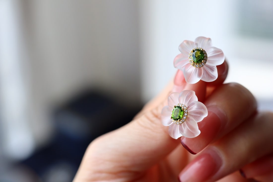 18K gold natural moonstone and white crystal earrings - 4