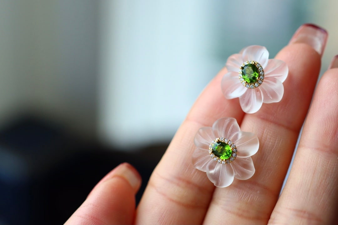 18K gold natural moonstone and white crystal earrings - 6