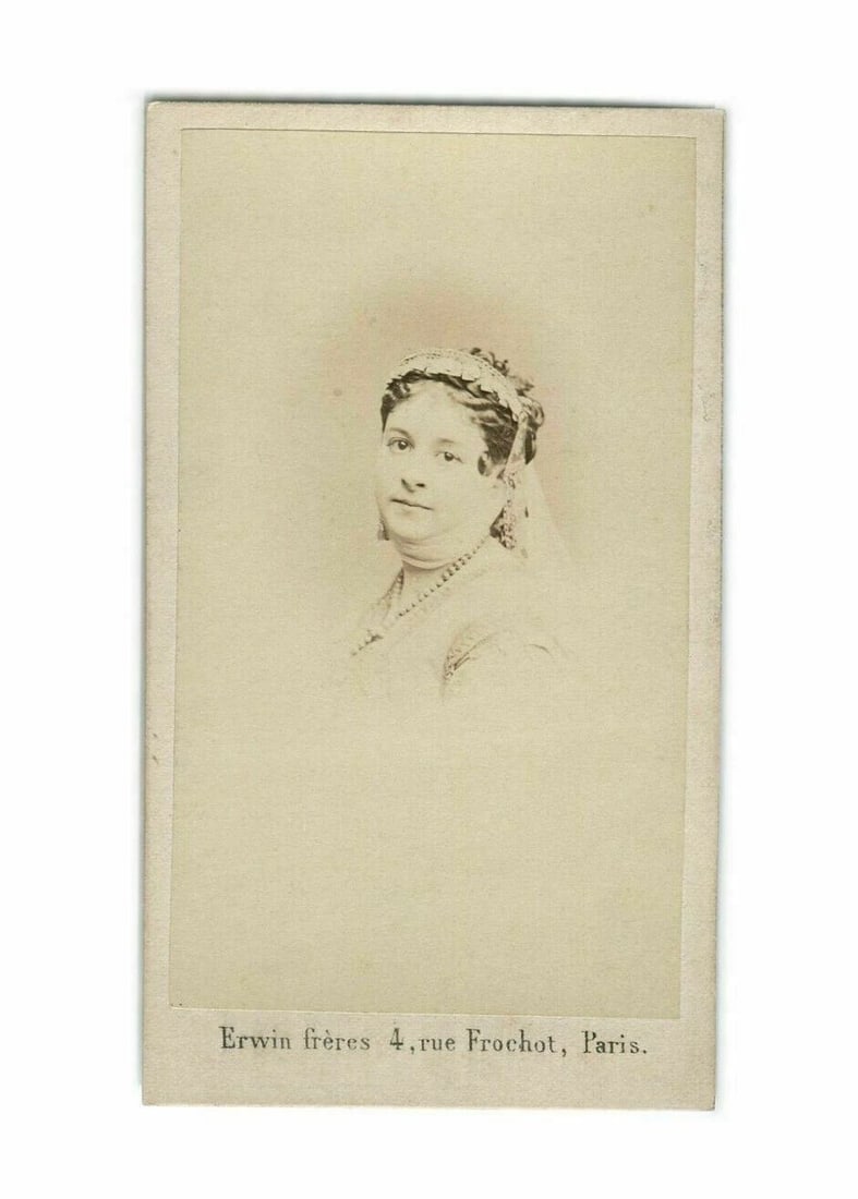 CDV Photo – Célina Montaland – Opera Star – Erwin Frères Albumen c.1864 (1 of 8)