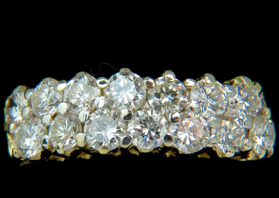 18KT 1.50ct IDEAL CUT DIAMONDS BAND G/VS PETITE PRIME+: Title: 18KT 1.50ct IDEAL CUT DIAMONDS BAND G/VS PETITE PRIME+ Description: ONLY MAGNIFICENT JEWELS 1.50ct. diamonds double row band. 14 diamonds in total Gorgeous Ideal cut G-color Vs-1 Vs-2 clairty