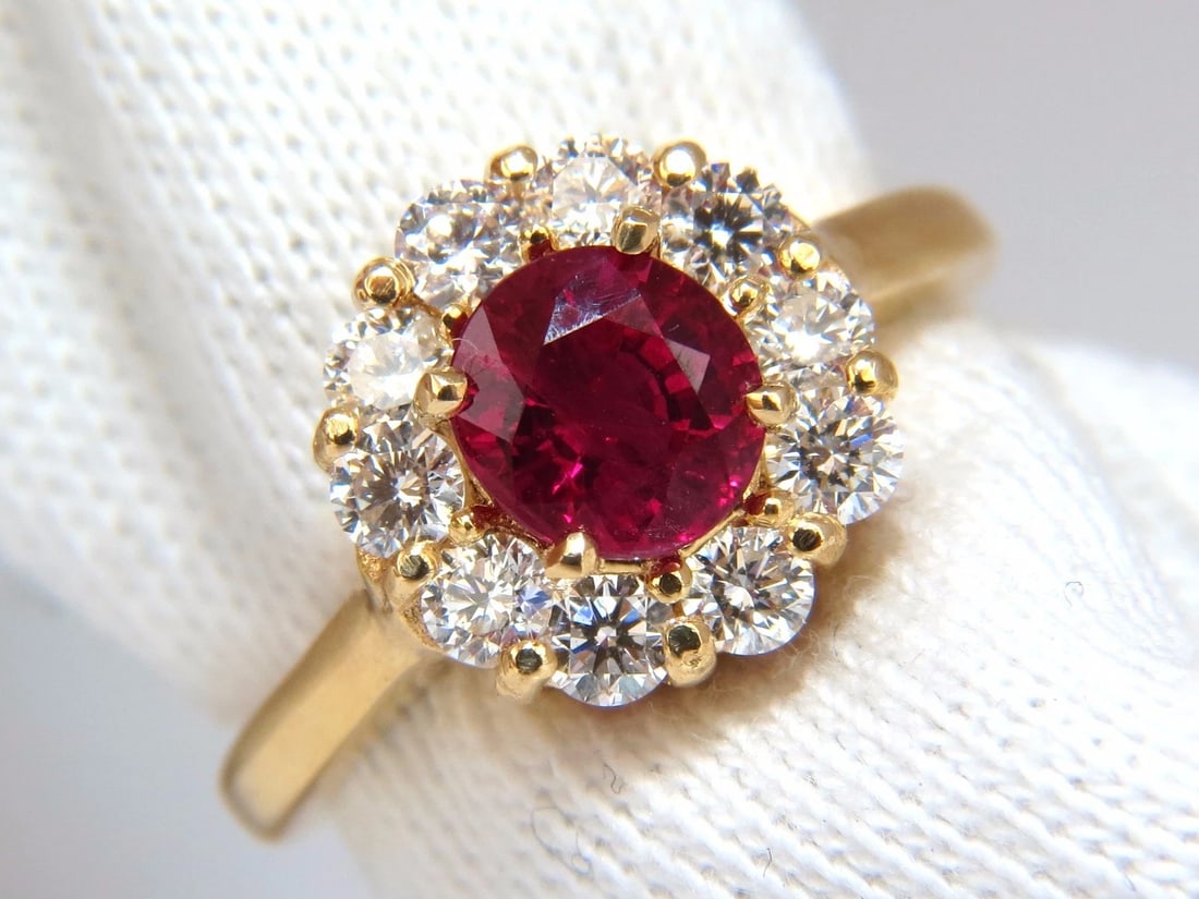 GIA Certified 1.54ct oval cut red ruby .88ct diamonds ring 18kt+ - 6
