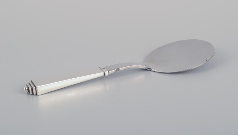 Georg Jensen Pyramid serving spade in sterling silver and stainless steel. - 2