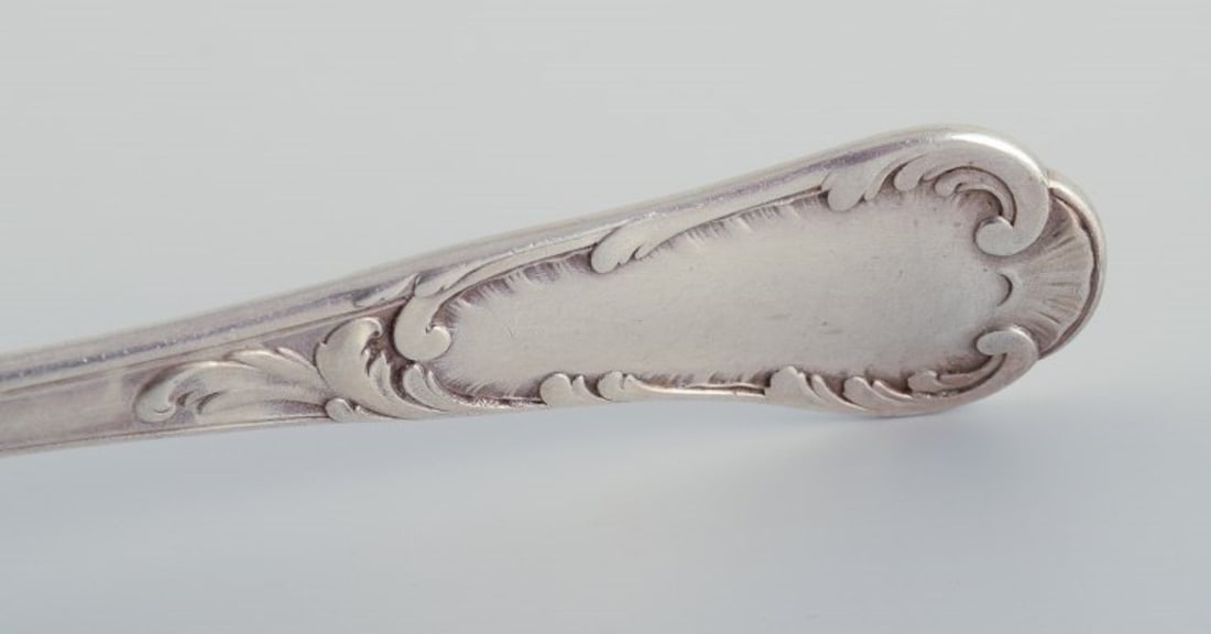 Christofle, France. A set of six dinner spoons in plated silver. Classic design with floral motifs. - 9