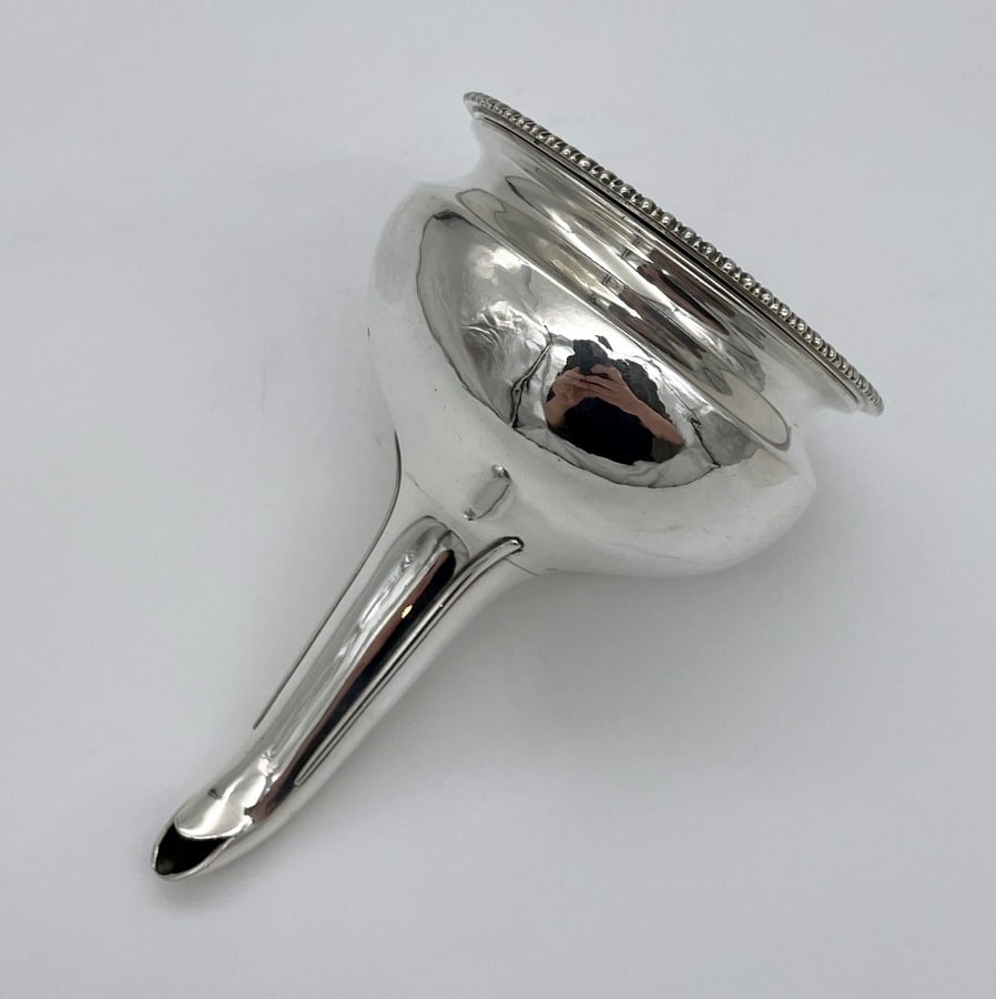 Early 19th Century George IV Sterling Silver Wine Funnel London 1826 Edward Barton - 5