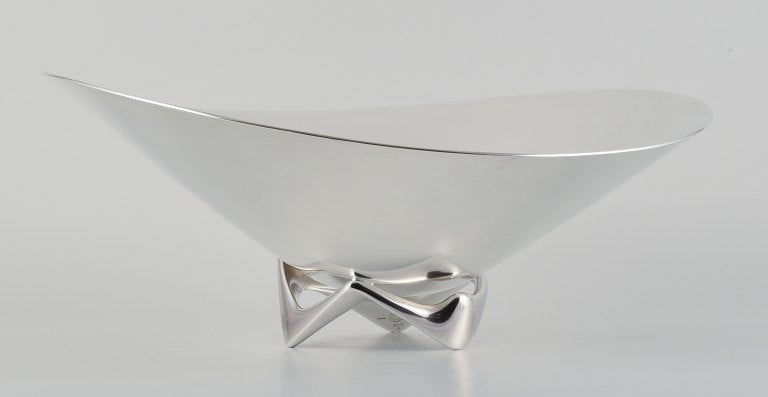 Henning Koppel for Georg Jensen, colossal sterling silver bowl on three-legged foot.: Title:Henning Koppel for Georg Jensen, colossal sterling silver bowl on three-legged foot. Description:Henning Koppel for Georg Jensen, colossal sterling silver bowl on three-legged foot. Designed in