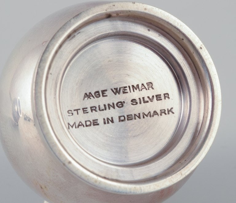 Aage Weimar, Danish silversmith. A pair of modernist salt and pepper shakers in sterling silver. - 7