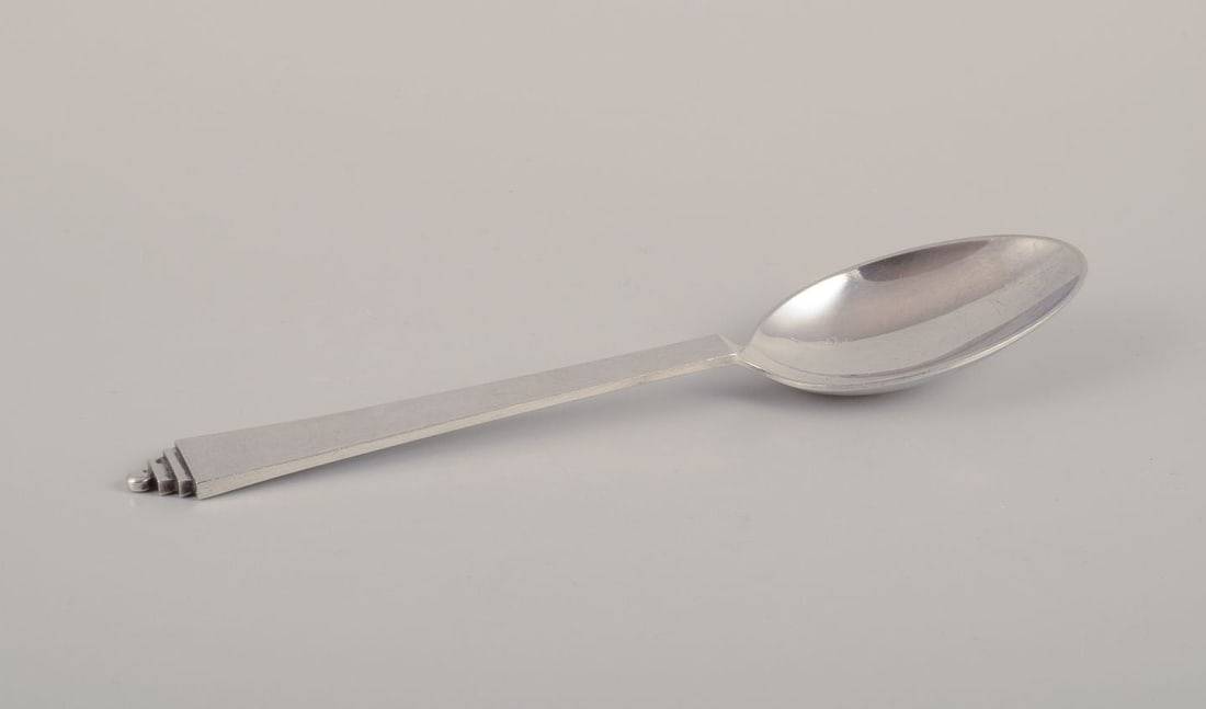 Georg Jensen Pyramid. Dinner spoon in sterling silver. (1 of 4)