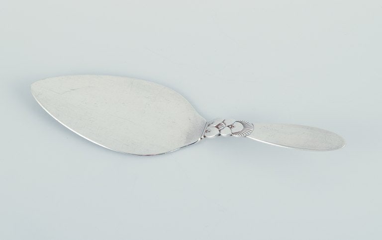 Georg Jensen Cactus. Large serving spade in all-silver. - 2