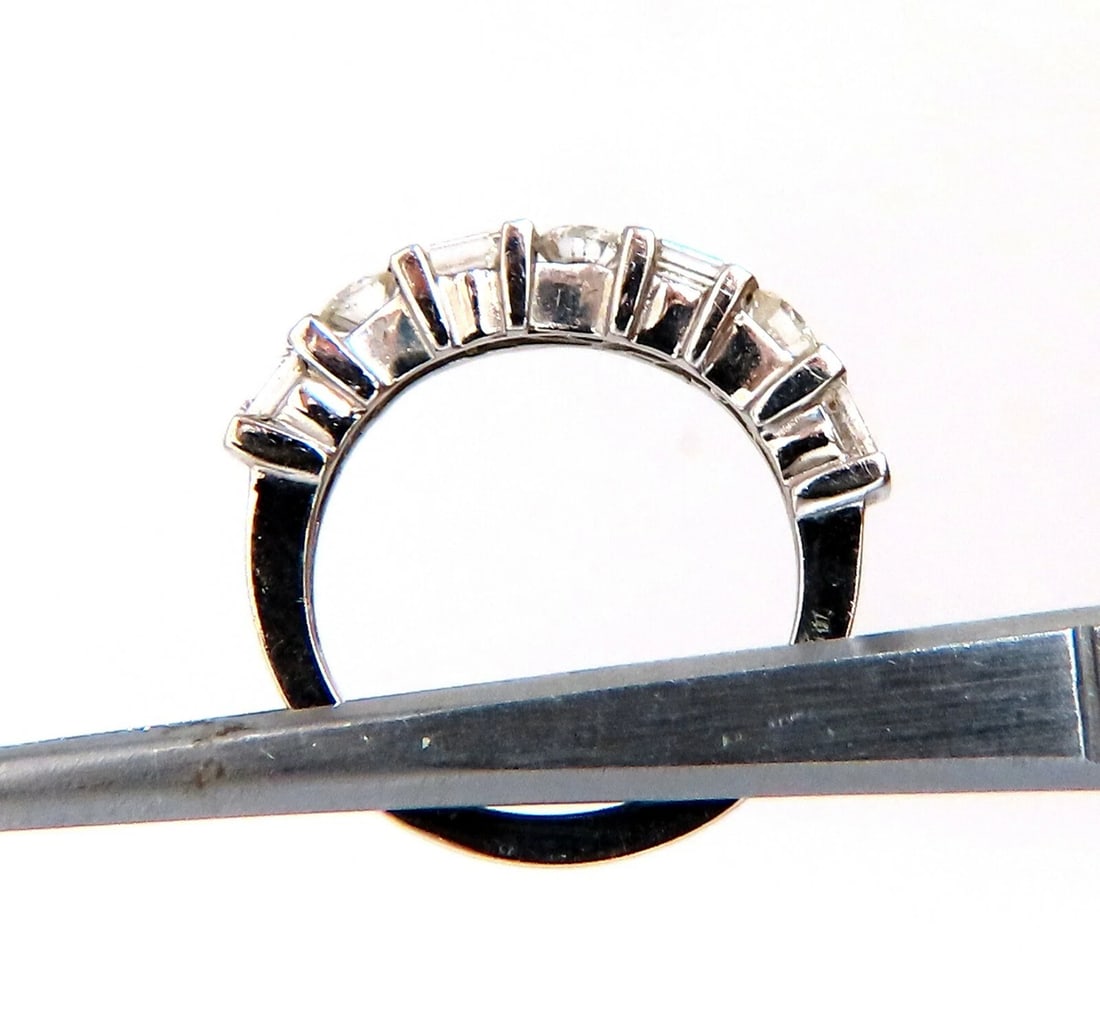 .75ct. Natural baguettes and rounds Diamond band ring 14 karat - 4