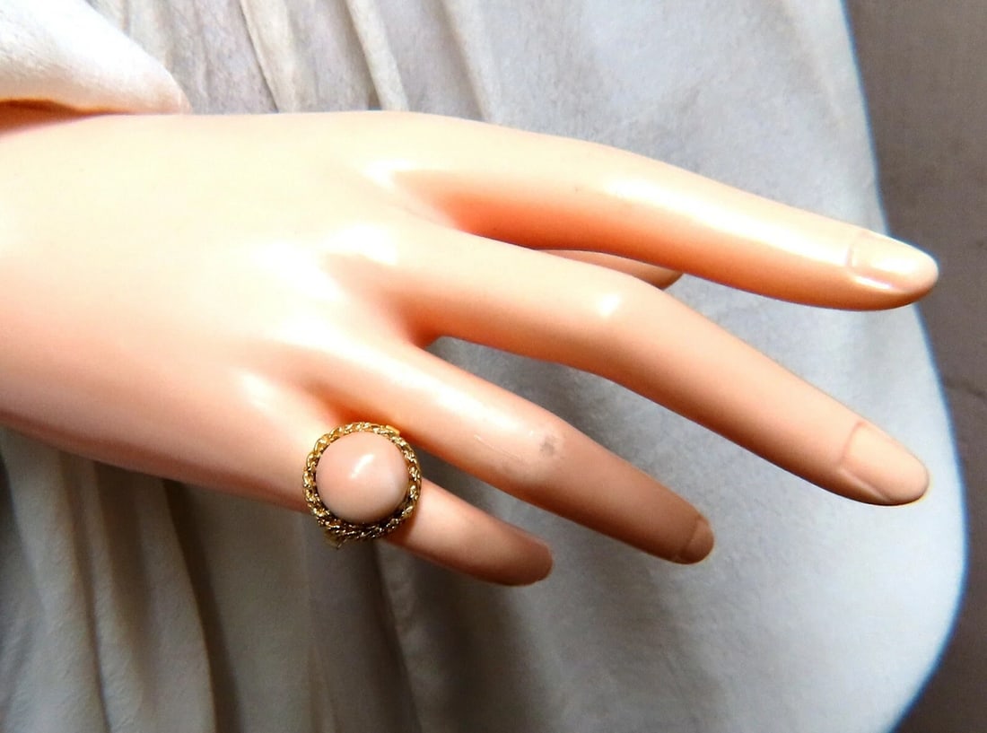 18mm 15ct Natural Coral Solitaire Ring 14kt** - 7