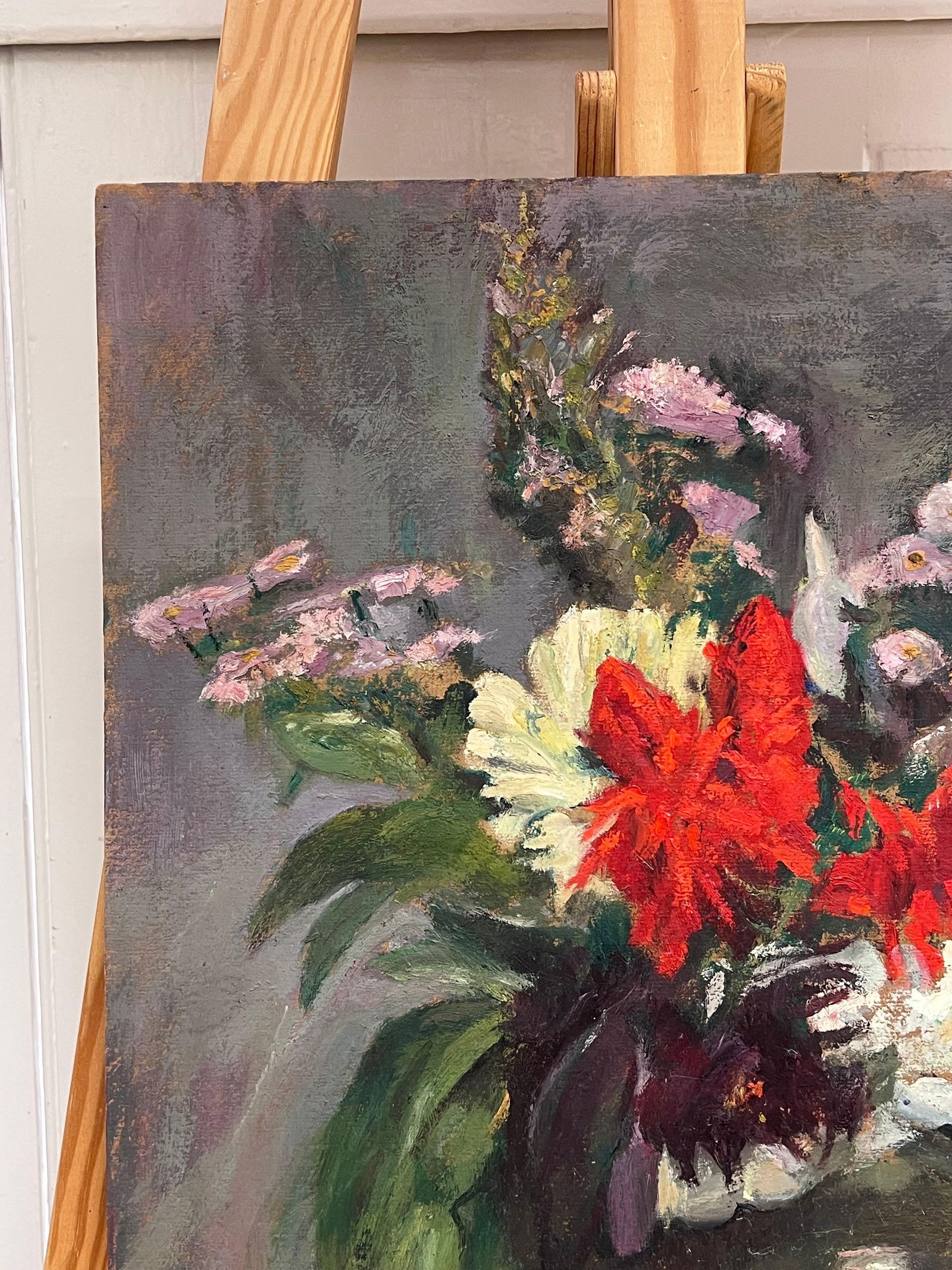 1930's French Post-Impressionist Oil Colorful Still Life Flowers in Vase & Apple 1930's - 10