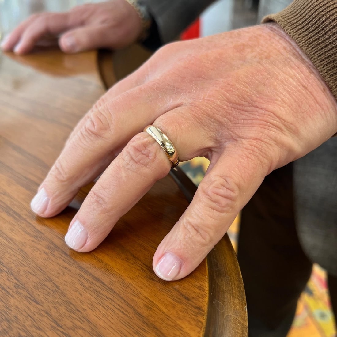 Men's Plain Classic Rounded Wedding Band Ring 14K Yellow Gold, Size 10, 4.8 mm - 3