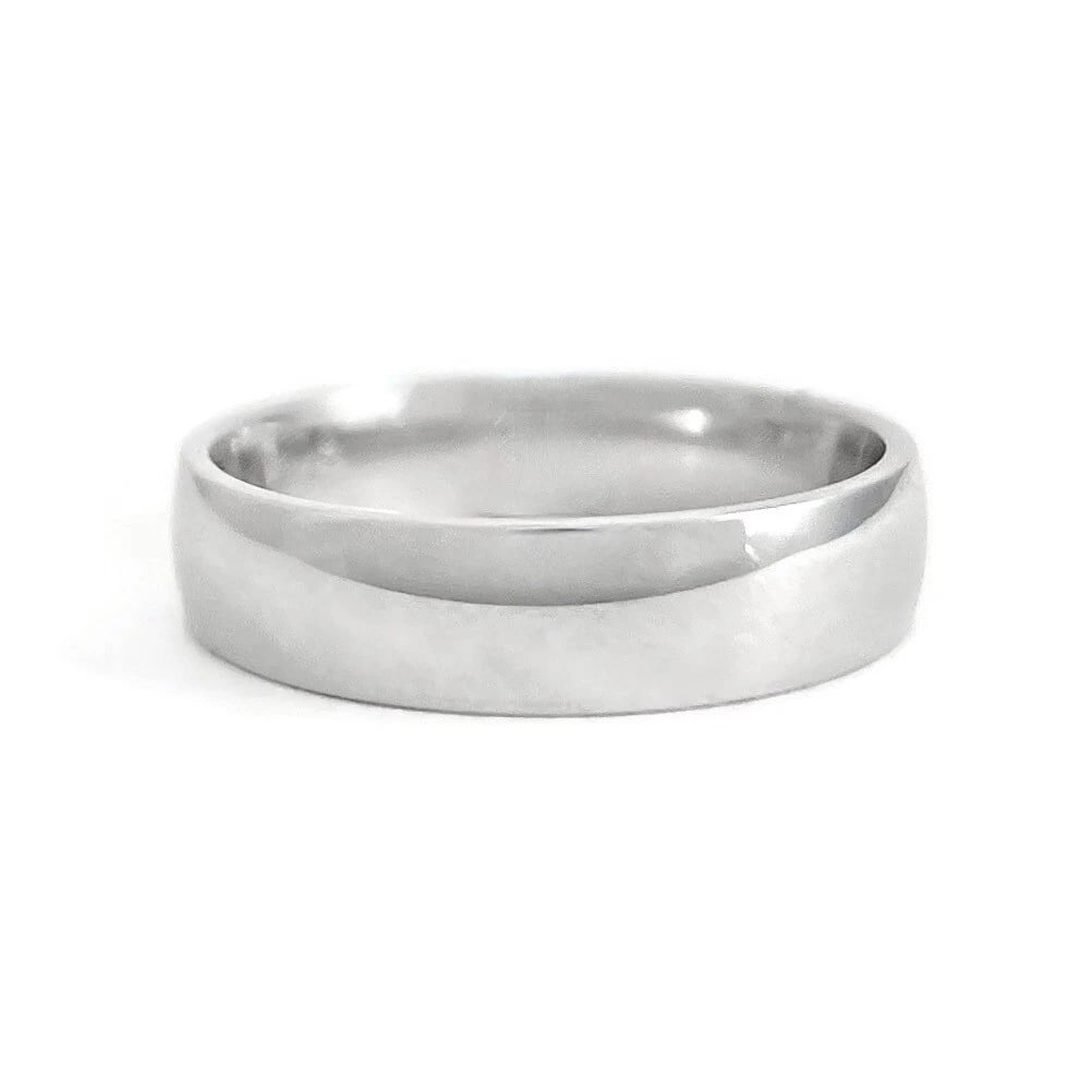 Men's Classic Comfort Fit Wedding Band Ring 14K White Gold, Size 9, 5 mm: Men's Classic Comfort Fit Wedding Band Ring 14K White Gold, Size 9, 5 mm This is a classic men's wedding band. Please let us know if you have any questions. Metal: 14K white gold Weight: 5.25 grams St