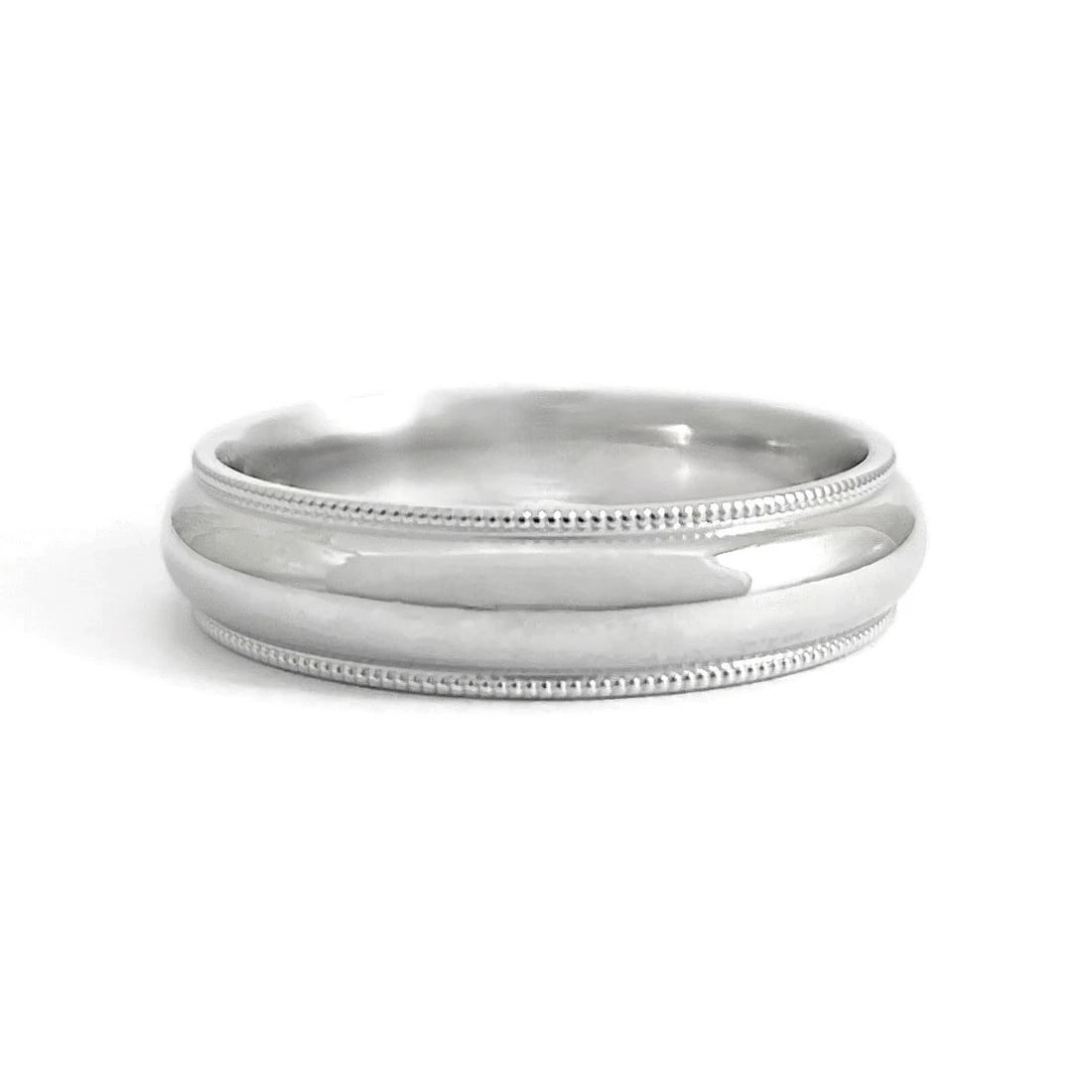 Men's Milgrain Edge Rounded Wedding Band Ring 14K White Gold, Size 10, 5.1 mm: Men's Milgrain Edge Rounded Wedding Band Ring 14K White Gold, Size 10, 5.1 mm This is a classic wedding band ring. Please let us know if you have any questions. Metal: 14K white gold Weight: 6.80 gram