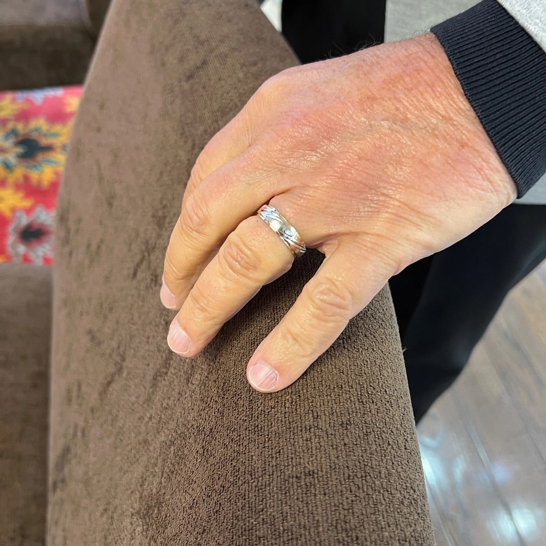 Men's Two-Tone Etched Wedding Band Ring 14K White Yellow Gold, Size 10.5, 5.8 mm - 4