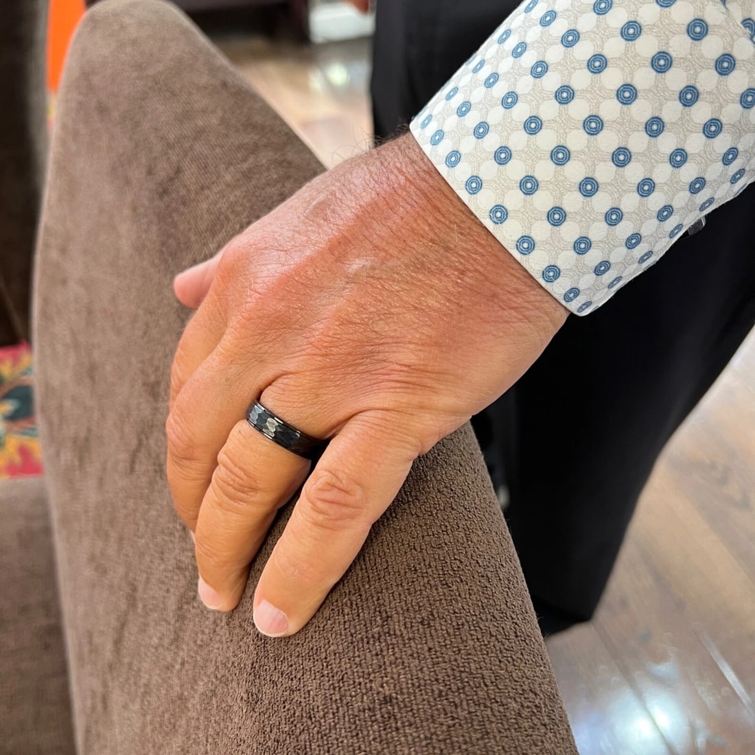 Men's Black Step-Edge Hammered Wedding Band Ring Tungsten, Size 10, 6 mm - 2