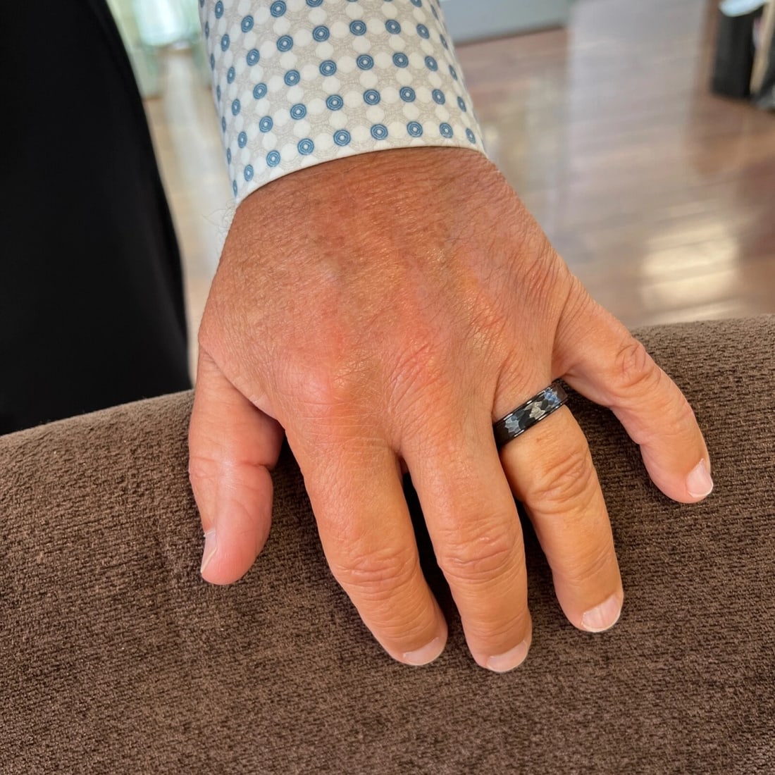 Men's Black Step-Edge Hammered Wedding Band Ring Tungsten, Size 10, 6 mm - 4