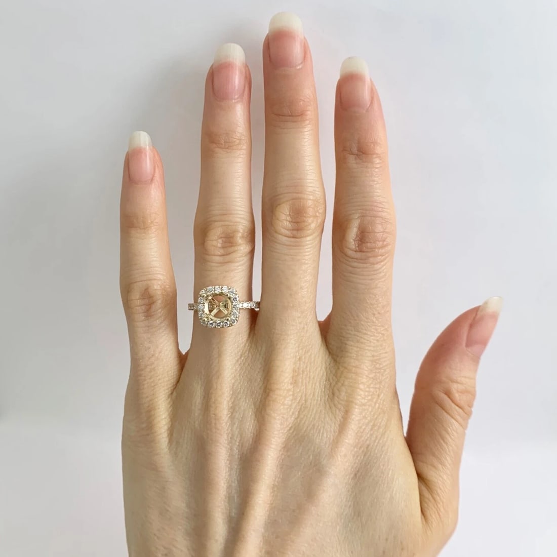 Cushion Halo Diamond Engagement Ring Setting Mounting 14K Yellow Gold, 3.29 Gr - 2