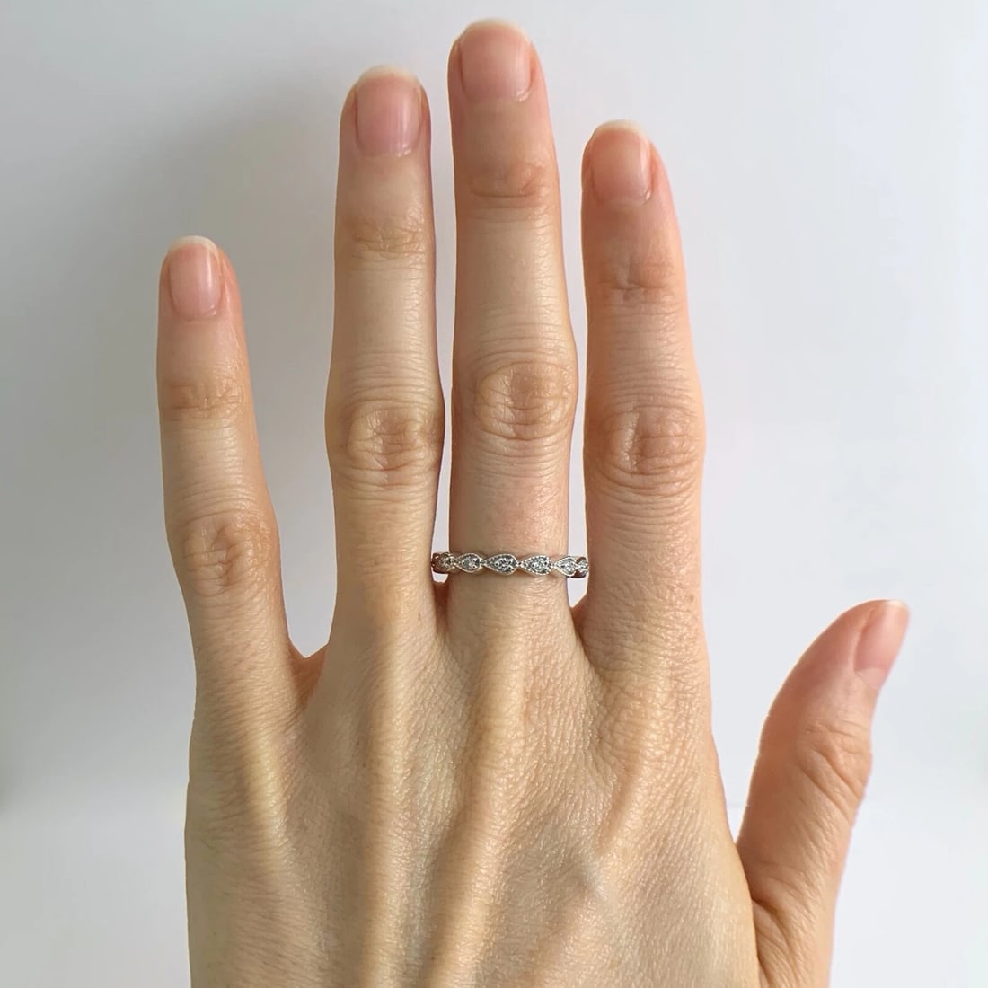 Scalloped Milgrain Diamond Eternity Wedding Band Ring 14K White Gold, 3.07 Grams - 2