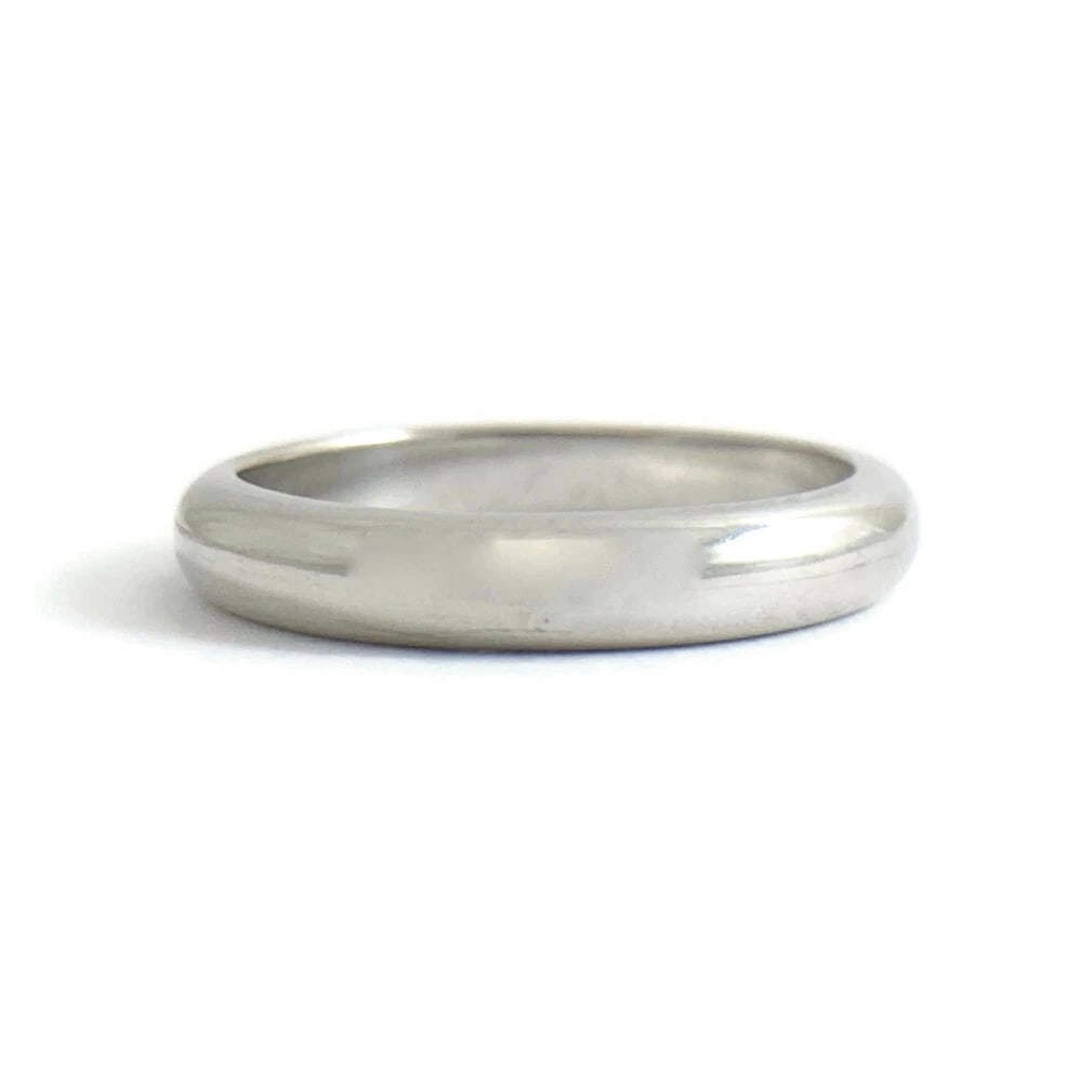Plain Rounded Platinum Wedding Band Ring, Size 5.5, 3.1 mm, 5.26 Grams (1 of 9)
