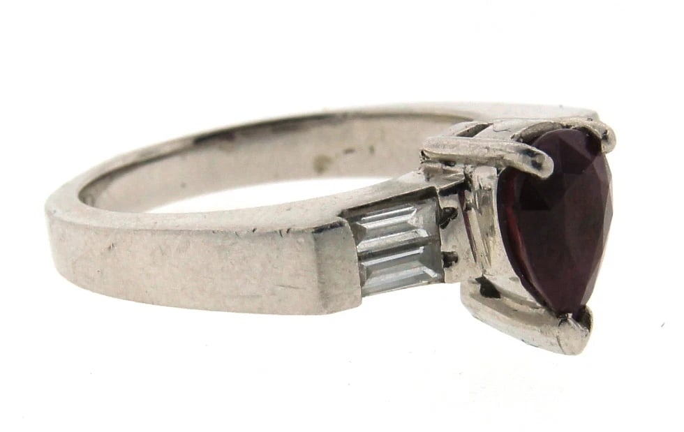 SPLENDID Platinum, Diamond & Ruby Ring Circa 1980! - 2