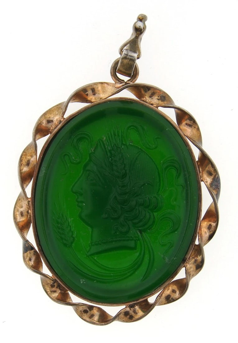 ELEGANT Victorian Silver & Carved Glass Cameo Pendant Circa 1900! (1 of 1)