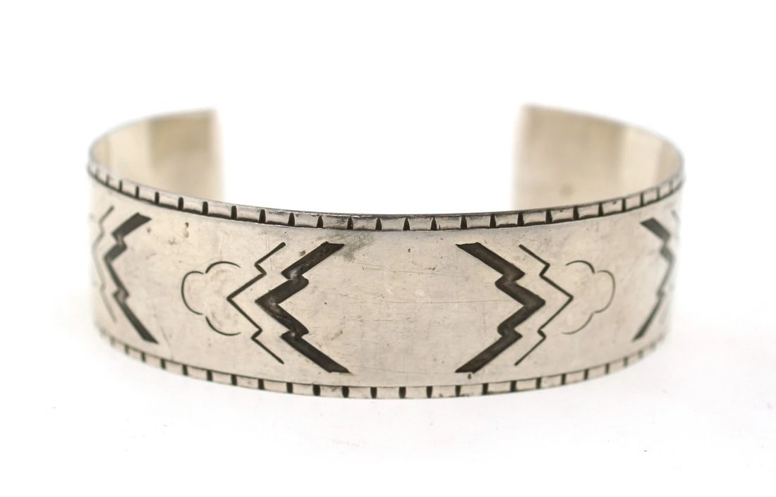 TRENDY Georg Jensen Sterling Silver Navajo Motif Bangle! (1 of 5)