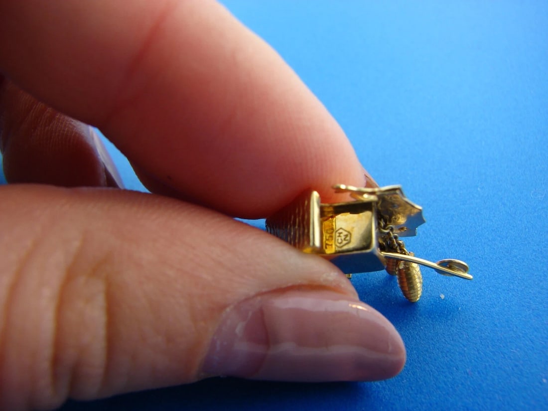 CUTE 18k Yellow Gold Mechanical Clock Charm - 5