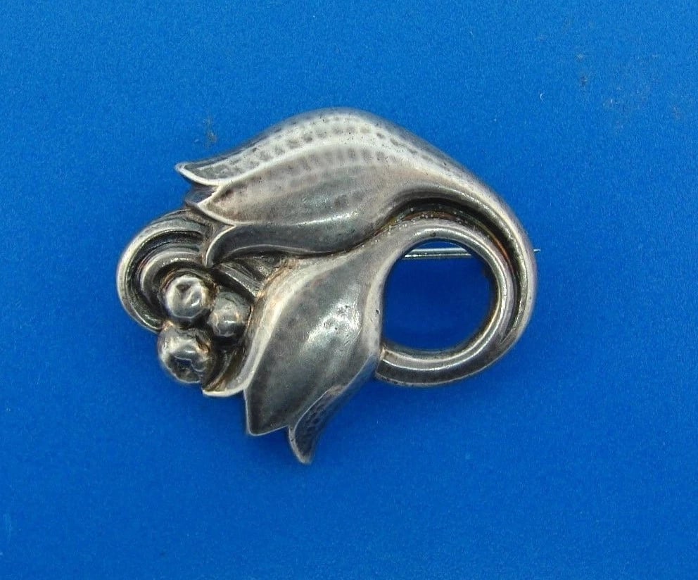 TIMELESS Georg Jensen Denmark Sterling Silver Brooch #100 (1 of 2)