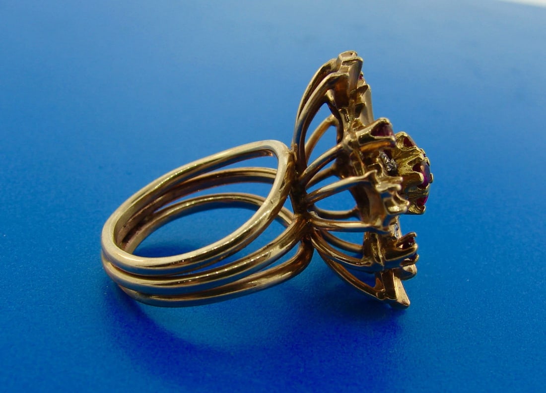 FUN Retro 14k Rose Gold Diamond and Ruby Cocktail Ring - 2