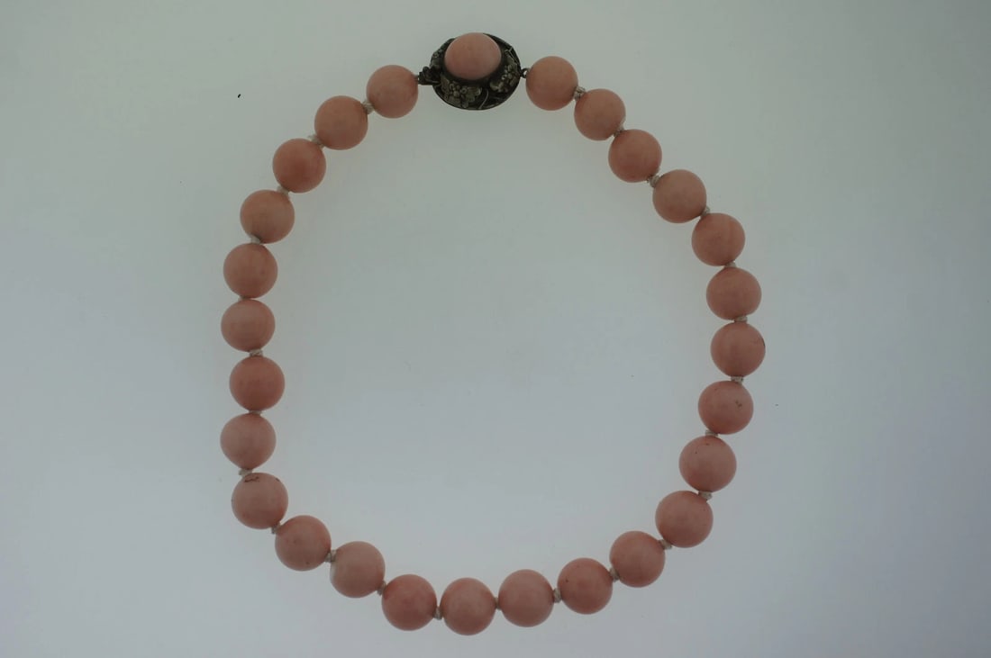 C.1900 VICTORIAN CHOKER SILVER CLASP BEAD NECKLACE WITH ONE CORAL - 7