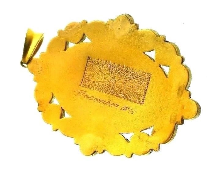 ANTIQUE 9k Yellow Gold, Onyx & Carnelian Cameo Pendant Circa 1841 - 2