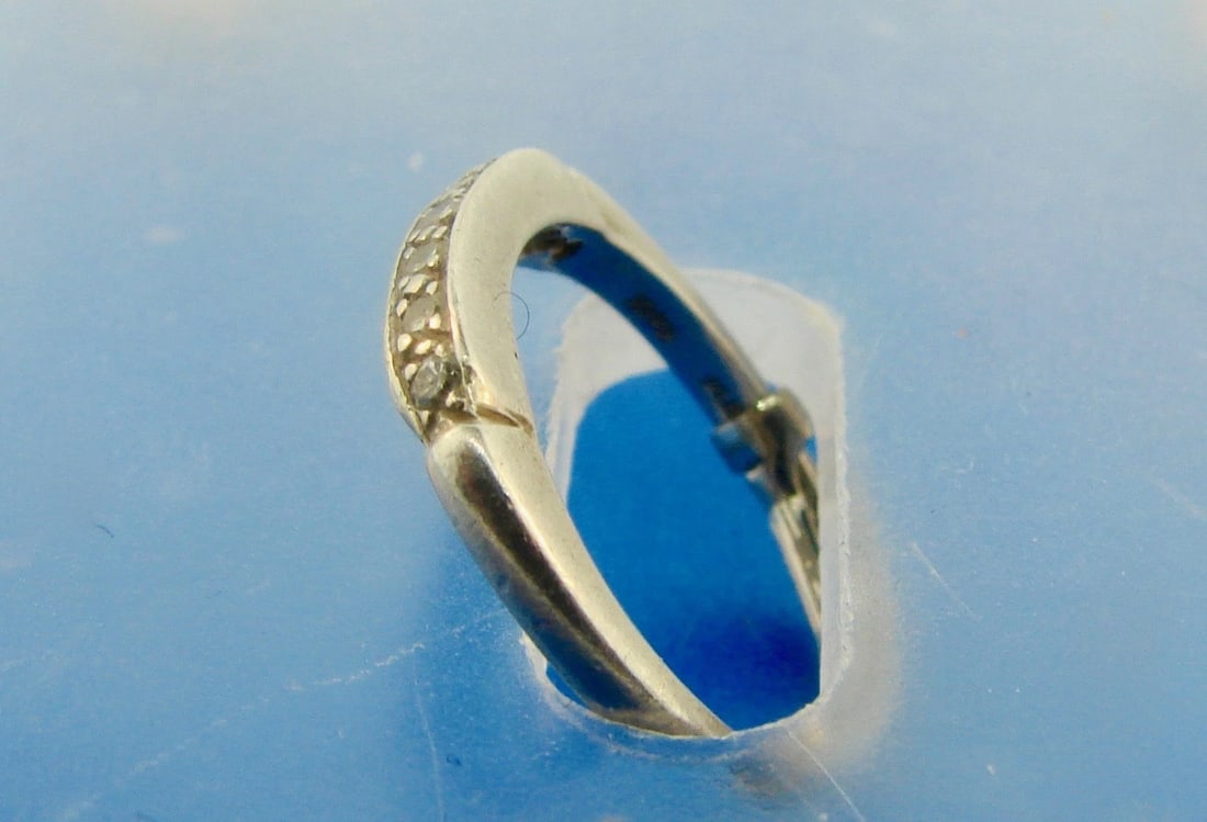 Deco Platinum and Diamond Wedding Band Ring - 2