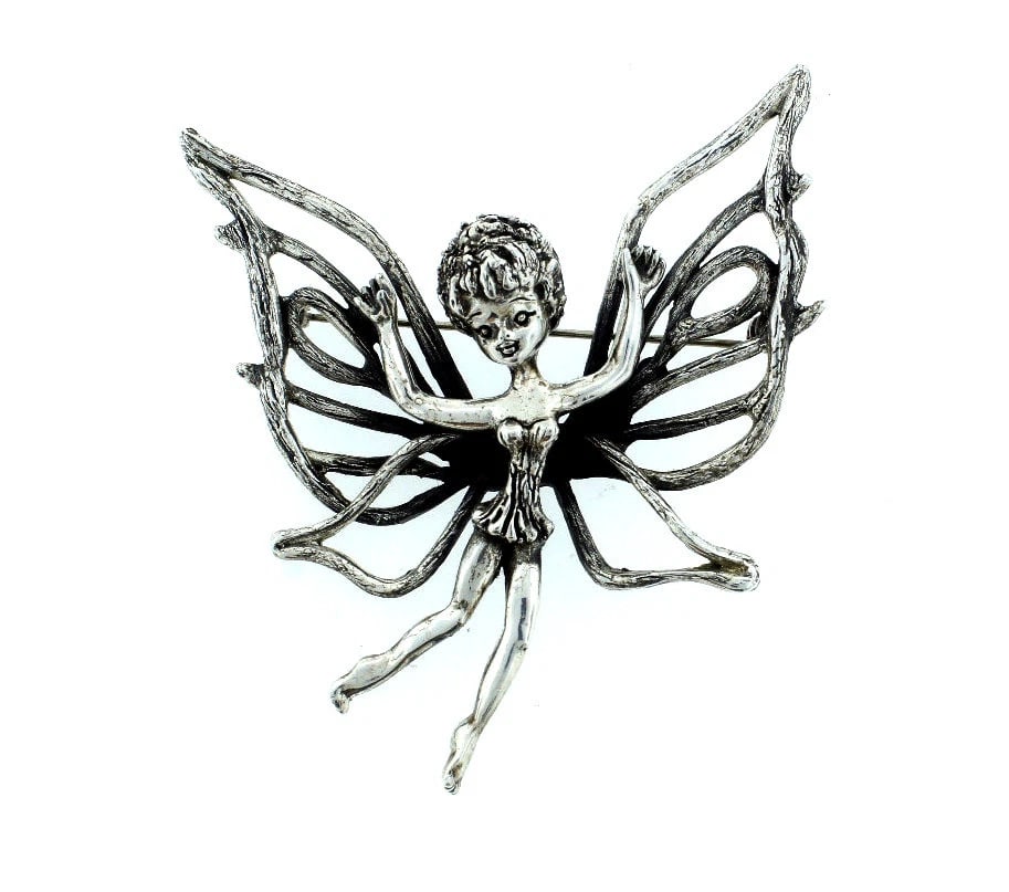 FORTOLANI STAMPED PIN BROOCH GIRL BUTTERFLY GREAT GIFT VINTAGE: Title: FORTOLANI STAMPED PIN BROOCH GIRL BUTTERFLY GREAT GIFT VINTAGEDescription: GORGEOUS BROOCH/PIN FORTOLANI UNIQUE & RARE GORGEOUS MEASURES 2 3/4'' X 2 5/8'' . The Collection proudly offers it