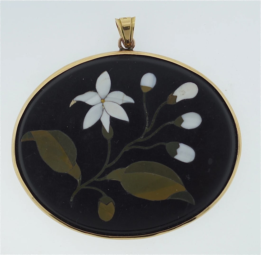 PIETRA DURA 18K YELLOW GOLD C.1950 PENDANT. MARKED. FLOWER COLORED STONES - 9