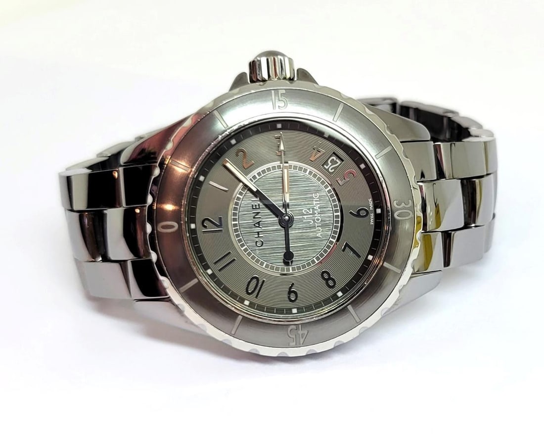 Unisex CHANEL J12 H2979 Automatic Gray CERAMIC Case Bracelet & Dial 38mm Watch - 2