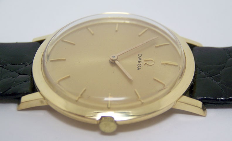 Unisex Solid 18k OMEGA Winding Watch c.1970s Cal.620 in Excellent Condition - 9