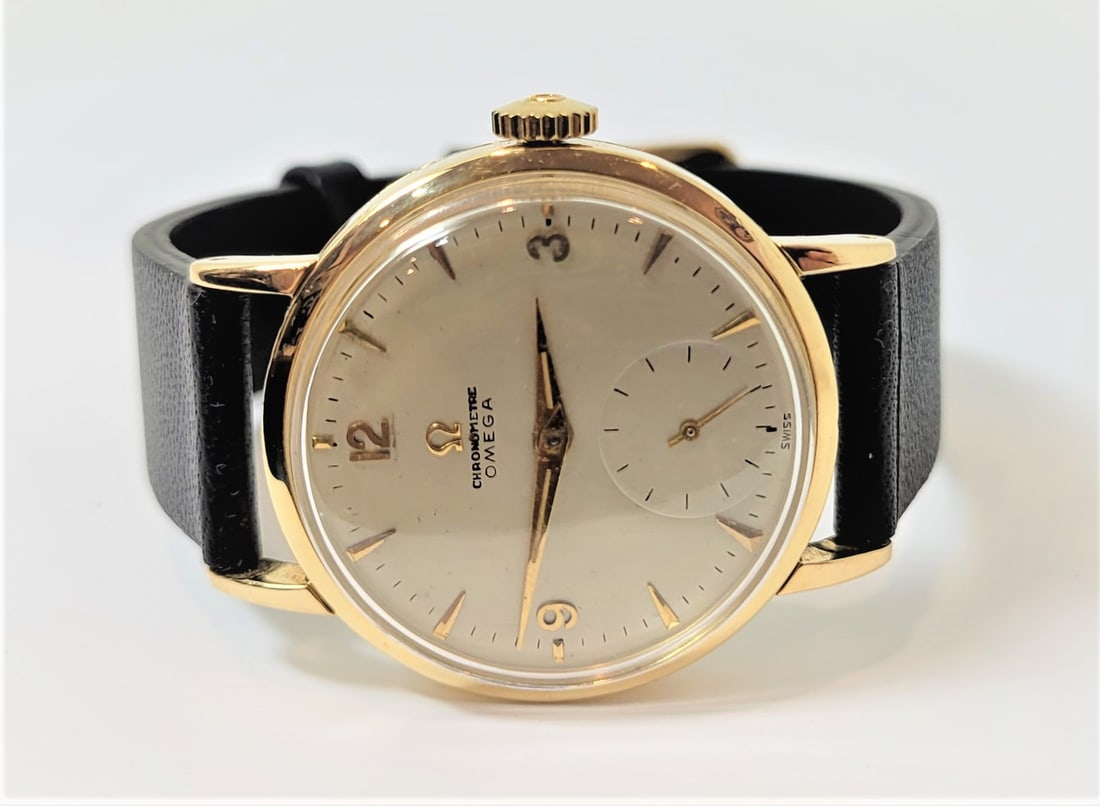 Vintage Solid 18k Gold OMEGA 17J Winding Watch c.1945 Cal.30T2RG CHRONOMETER - 2