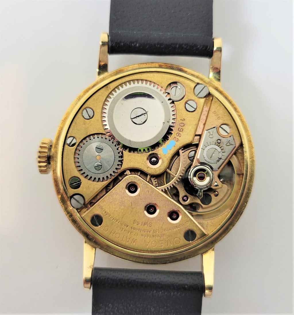 Vintage Solid 18k Gold OMEGA 17J Winding Watch c.1945 Cal.30T2RG CHRONOMETER - 9