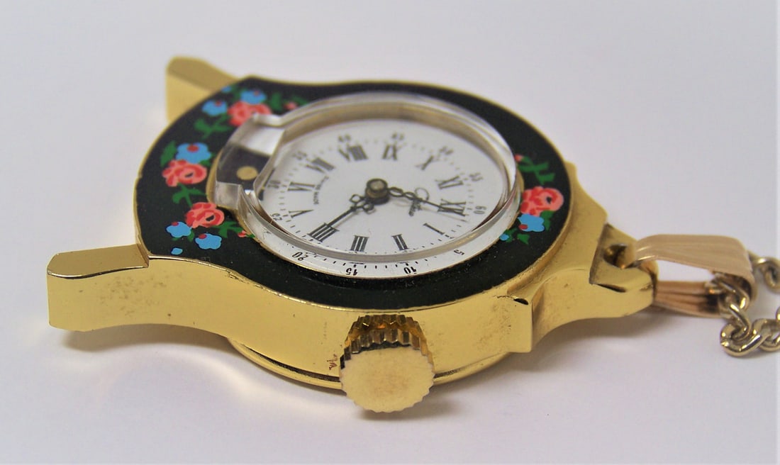 Gold Plated CHATEAU Ladies Pendant Winding Watch with 22 Inches Goldfilled Chain - 2