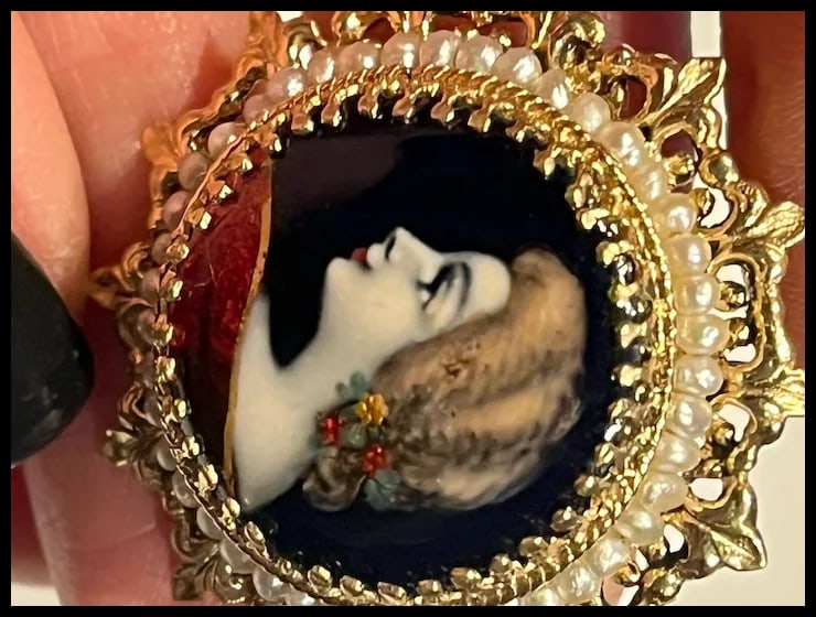 Exquisite Vintage 14k Limoges France Hand Painted Cameo with Seed Pearls - 10
